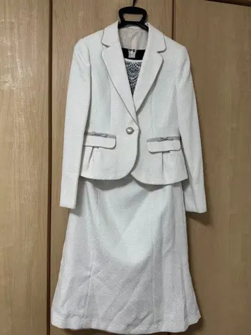 화이트 자켓 블랙 드레스 3개 세트