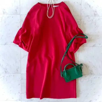 새상품급 어도어 매트 조젯 원피스 36 레드 벌룬 소매 드레스