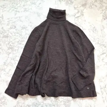 [ 미사용 ] 45R 울 하이넥 니트 와이드 실루엣