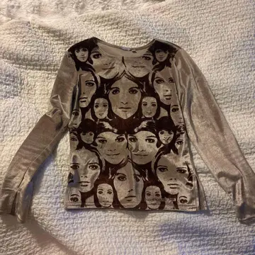 벨로아 얼굴 프린트 롱 T y2k france 구제 의류 vintage