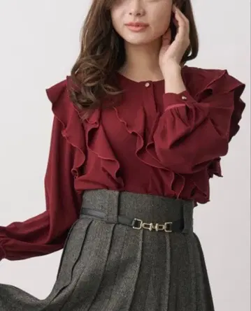 TONAL 멜로우 프릴 블라우스