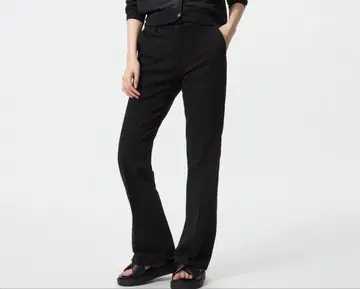 유니클로 슬림 플레어 트라우저 청바지 블랙 S 사이즈