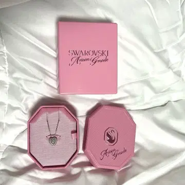 아리아나 그랑데 Swarovski 목걸이