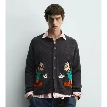 새상품 ZARA 미키마우스 울 가디건 L사이즈