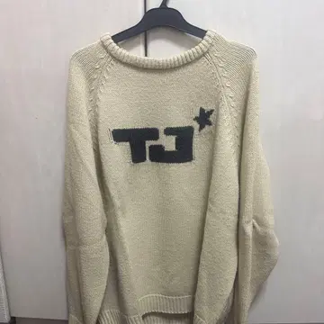 TINA:JOJUN 자카드 니트 스웨터 로고 M 사이즈