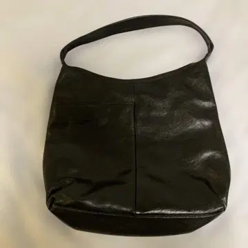 ear PAPILLONNER 블랙 가죽 숄더백