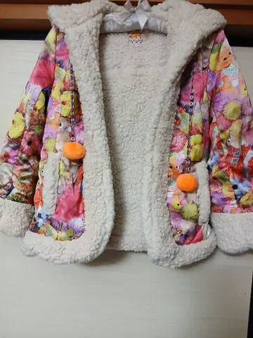 유리코리 팝한 보아 자켓