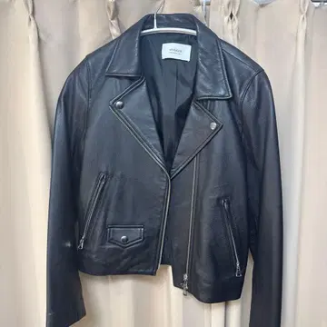 STUDIOUS 블랙 라이더 자켓 숏 기장