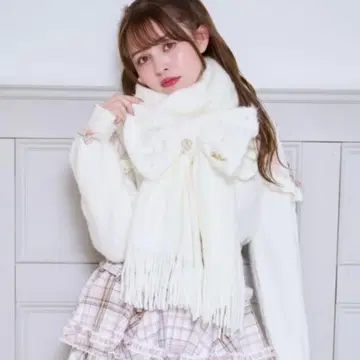 리즈리사 샤기 리본 스톨 화이트