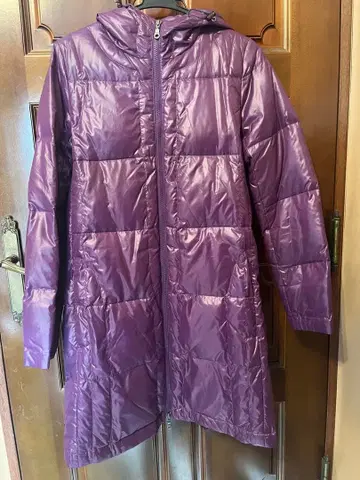 ANTEPRIMA 후드 부착 퍼플 다운 자켓
