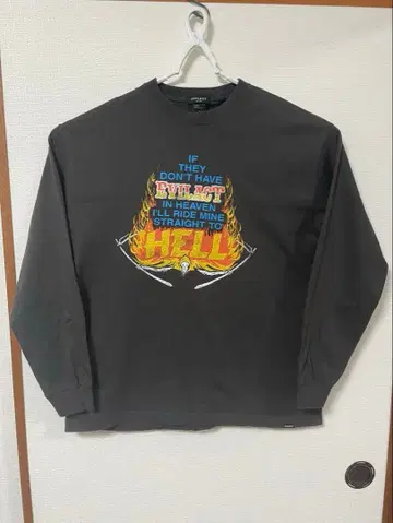 EVILACT 이블액트 롱T 긴팔 M 사이즈