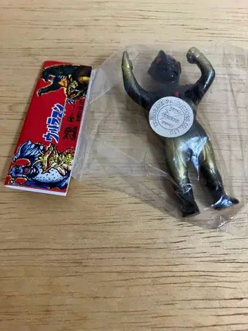 말 가챠 울트라맨 티가