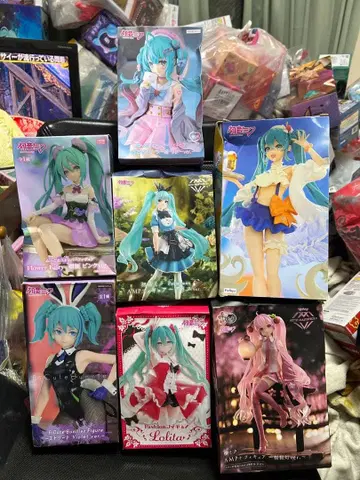 하츠네 미쿠 피규어 7개 세트 미사용 상자 하자 있음