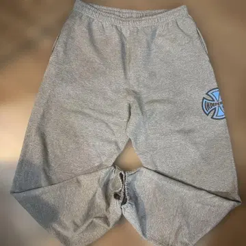 인디펜던트 아이언 크로스 스웨트 팬츠