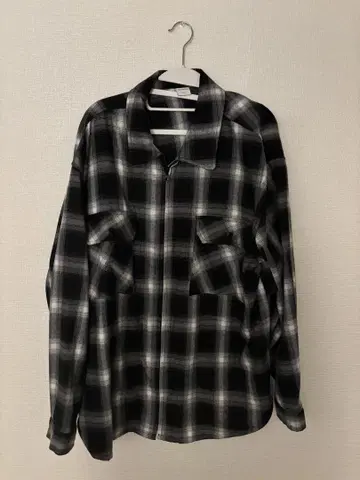 옴브레 체크 셔츠 블랙 화이트 한국 스타일 코디