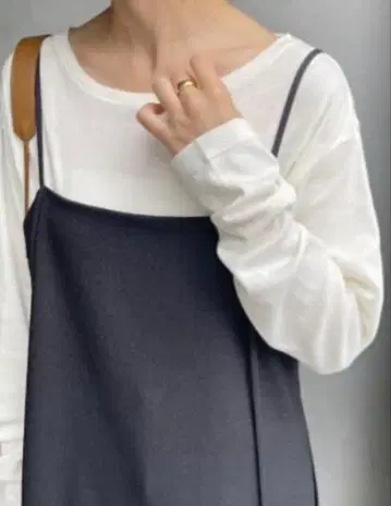 Spick & Span 루즈 롱 슬리브 TEE