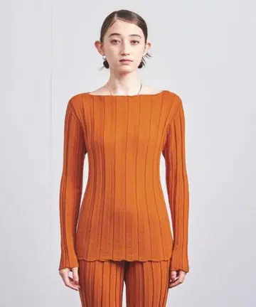 baserange 오렌지 긴팔 스웨터