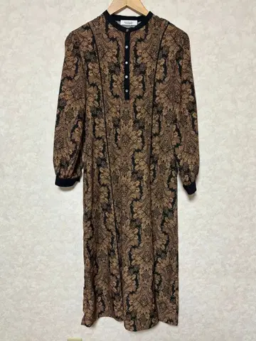 어반 리서치 서니 라벨 다마스크 무늬 원피스