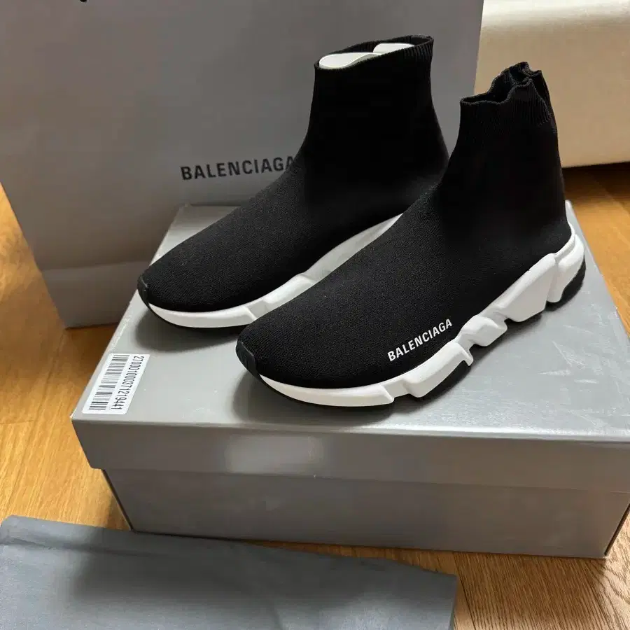 Balenciaga Speedrunner Black White Brand New