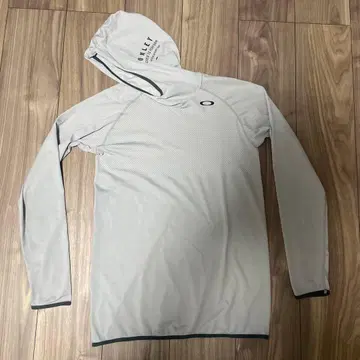 Oakley 후드 부착 그레이 긴팔 셔츠 S 사이즈