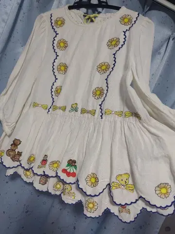 린넨 자수 오부 소매 블라우스 앨범