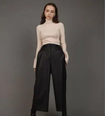 Heve rubberpants 블랙