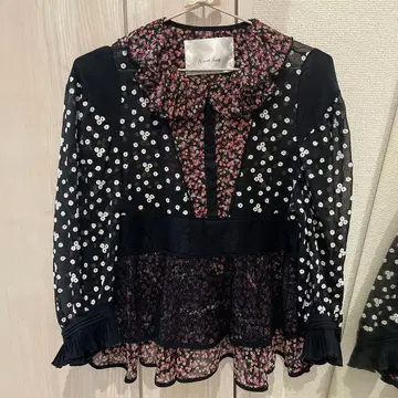 k and kate furfur 블라우스