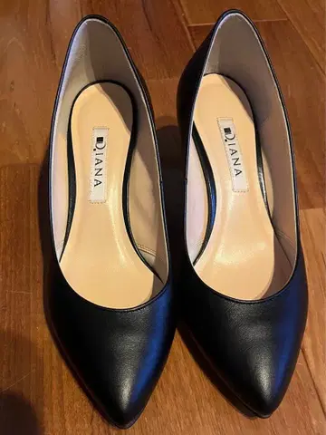 [ 새상품급 ] DIANA 펌프스 사이즈 22.5
