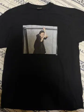 이코마 리나 모노클로즈 티셔츠 XL 사이즈