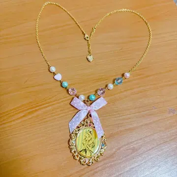 24시간 이내 익명 배송 AP x Disney 앨리스 목걸이 새상품급