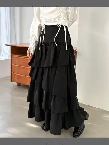 Freesia by andme 랜덤 프릴 티어드 롱 스커트