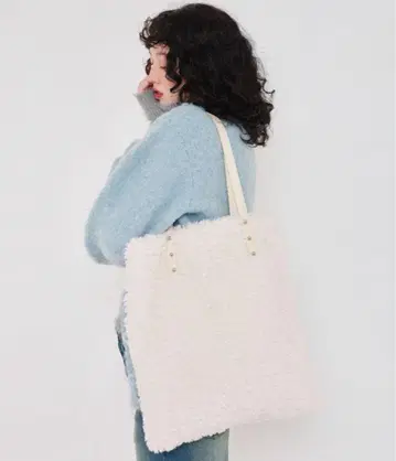 인조 모피 토트백 TINA: JOJUN 화이트
