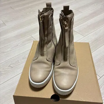 가버 베이지 지퍼 미드컷 부츠 사이즈 37