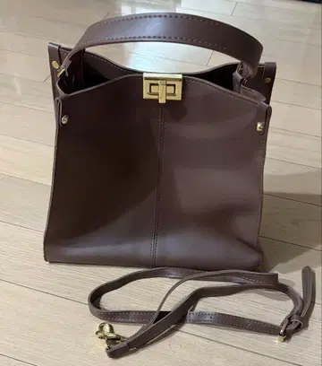 [ 새상품 ] 숄더 핸드백 인조 가죽