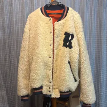 아이보리 보아 자켓 R 자수 포함