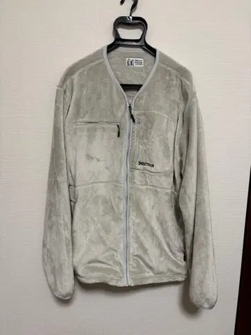 마모트 마운틴 리미티드 플리스 자켓 크림색