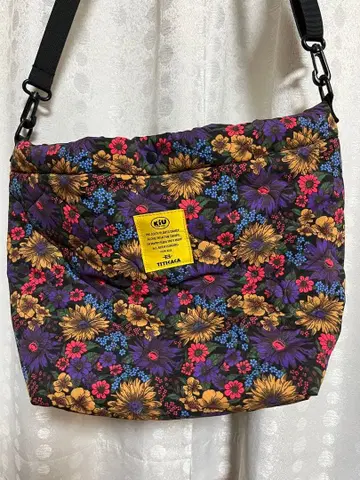 KiU x 티티카카 콜라보레이션 토트백