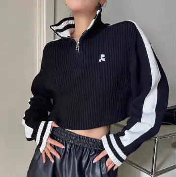 REST&RECREATRR 하프 집업 크롭 니트 탑