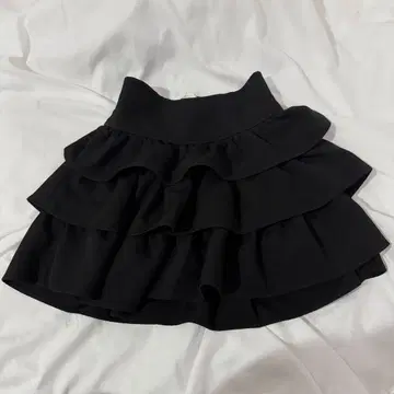 미셸 마카롱 프릴 슬림 레그 스커트