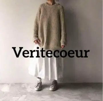 Veritecoeur 베리떼꾸르 크루넥 리브 니트