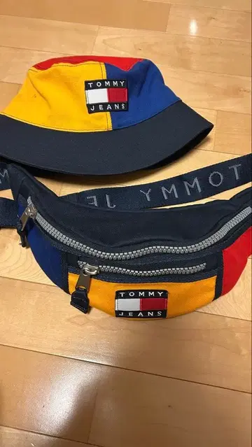 TOMMY JEANS 바디백 & 햇
