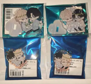 Cafe Pale Blue Snow 밑면 넓은 아크릴 스탠드 아크릴 참