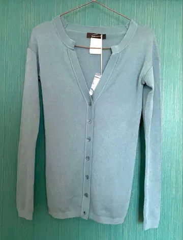 새상품 택 포함 stunning lure 실크 울 가디건