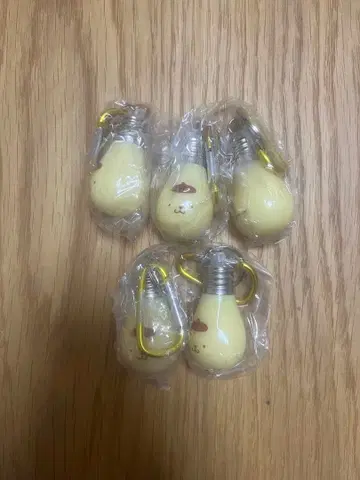 폼폼푸딩 가챠  빛나는 전구 라이트 [ 미사용 미개봉 새상품 ]