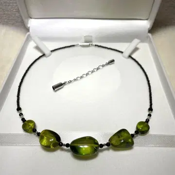 그린 앰버 목걸이