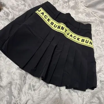 잭 버니 블랙 플리츠 스커트