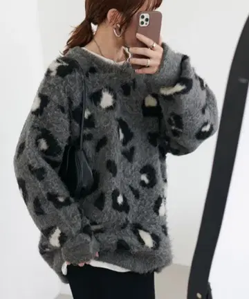 DISCOAT 애니멀 무늬 니트 & 맨투맨