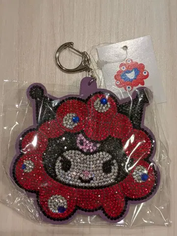 오사카 만박 미야쿠미야쿠 변신 반짝이 가죽 키링 [ 쿠로미 ]