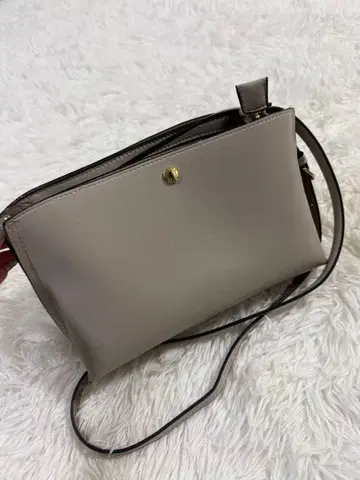 그레이 숄더백