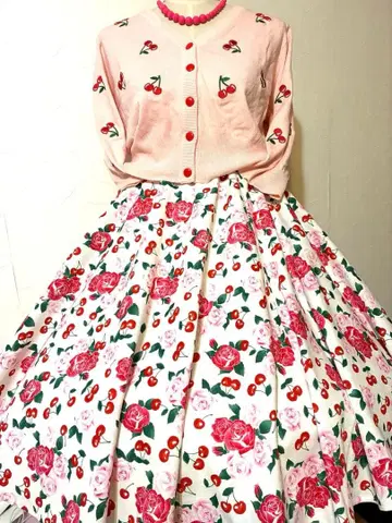 체리 장미 장미 올디스 로큰롤 서큘러 스커트 전엔